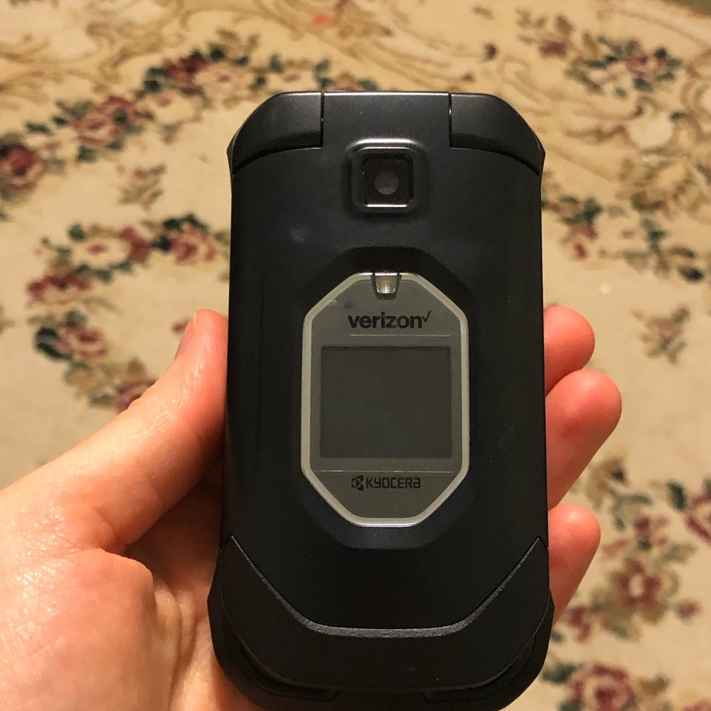 Kyocera Verizon Black Cell Phone